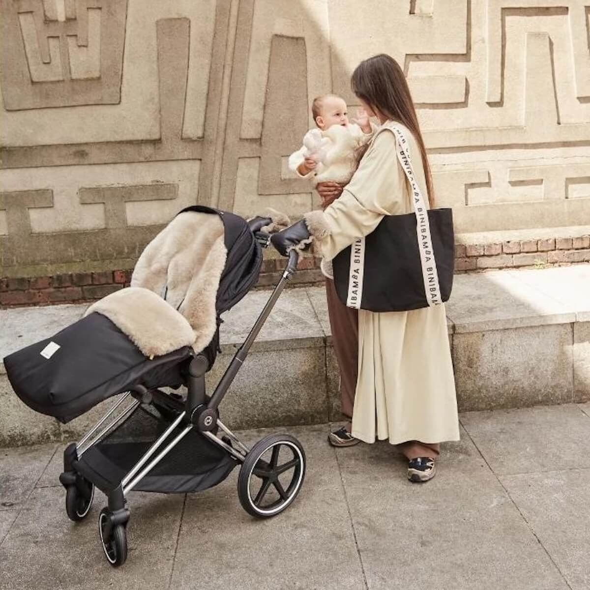 Schaffell-Fußsack PUFFMUFF Binibamba nor toast