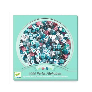 Schmuck basteln mit silbernen Buchstaben Djeco