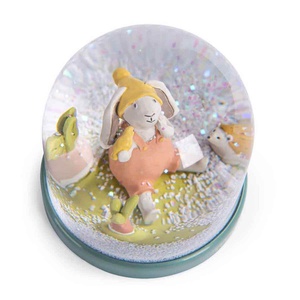 Schneekugel TROIS PETITS LAPINS Moulin Roty