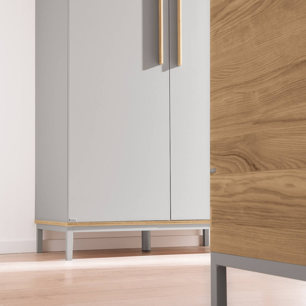 Schrank 2T, 2 Ports, 1 Mittelwand, 2 schmale Kleiderstangen, 5 schmale Regalböden BENNE Paidi Eiche Montana Schiefergrau