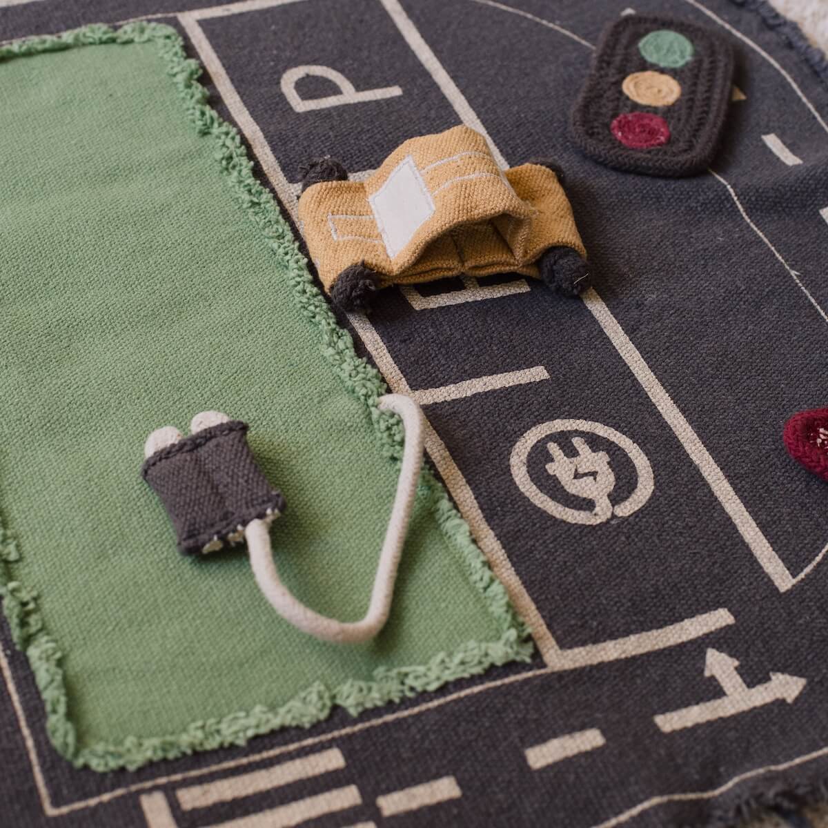 Sensorisches Buch GREEN TOY set eco city Lorena Canals