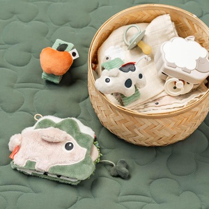 Sensory baby book Tiny farm Done by deer Colour mix