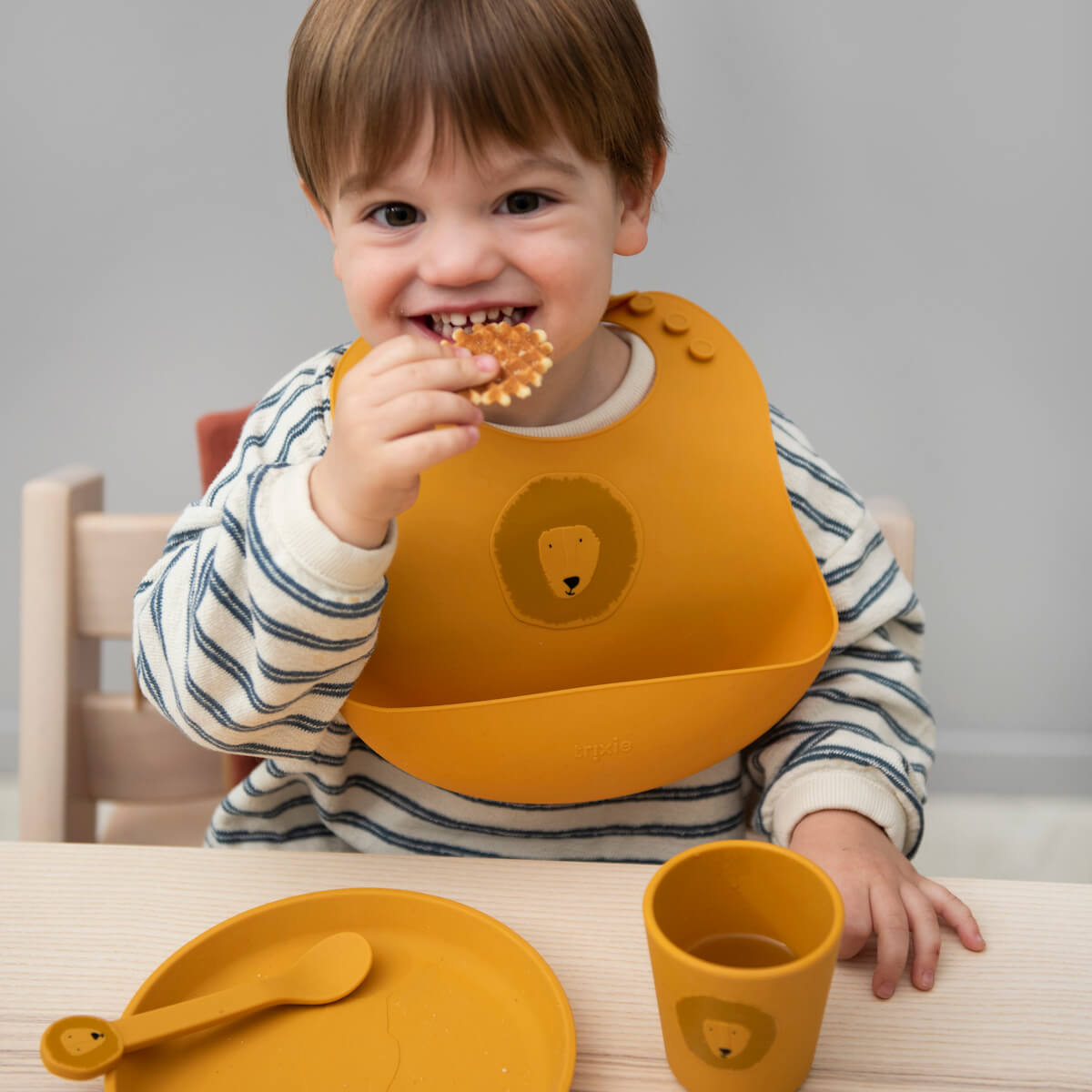 Silikon Lätzchen 2er-Pack Mr. Lion Trixie