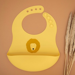 Silikon Lätzchen 2er-Pack Mr. Lion Trixie