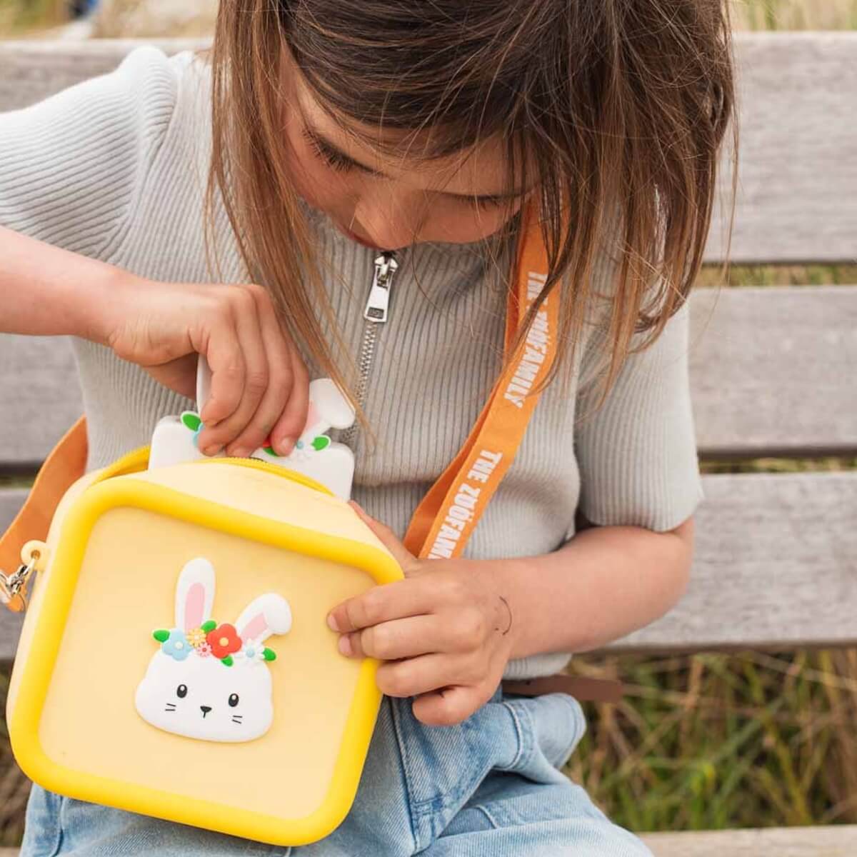 Silikontasche HASENBLUME Zoofamily