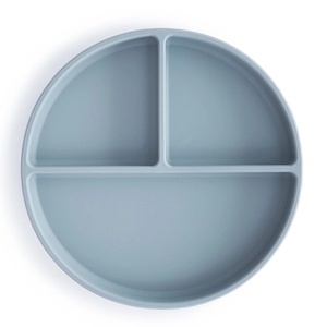 Silikonteller Mushie Puderblau