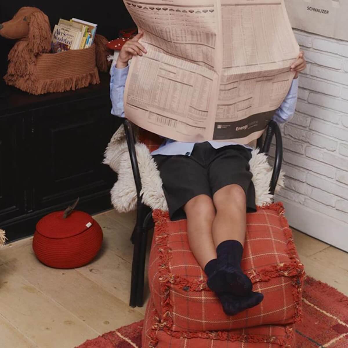 Sitzkissen 40x40x20cm HANDLOOM Wouf wouf Lorena Canals mapple red