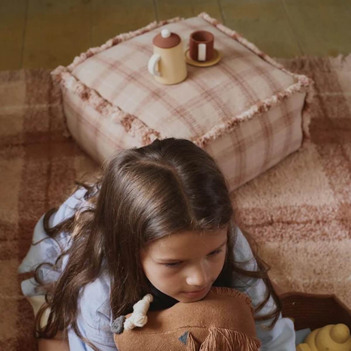 Sitzkissen 40x40x20cm HANDLOOM Wouf wouf Lorena Canals rose