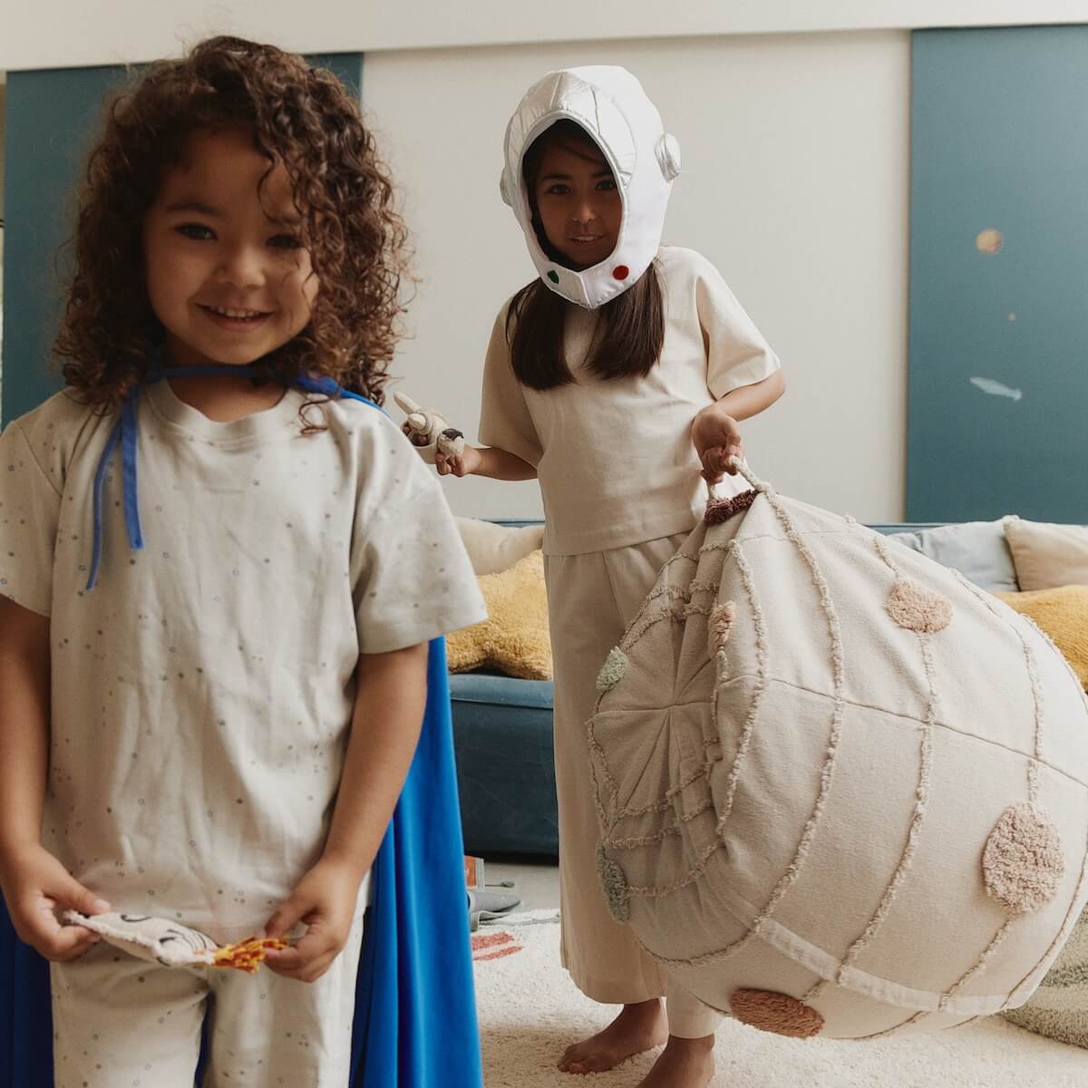 Sitzpouf Solar System Ø 50x45cm Lorena Canals