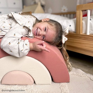 Spielkissen MILO Charlie Crane Rosenholz