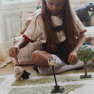 Spielmatte 90x130cm HYDE PARK Wouf wouf Lorena Canals 