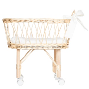 Stubenwagen aus Weide