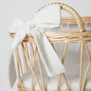 Stubenwagen aus Weide