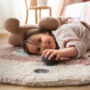 Teppich 100 x 120 cm Miss Mighty Mouse Lorena Canals Woolable