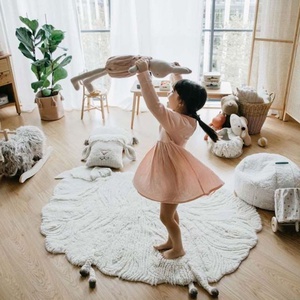 Teppich Wolle 120 x 170cm Pink Nose Sheep Lorena Canals