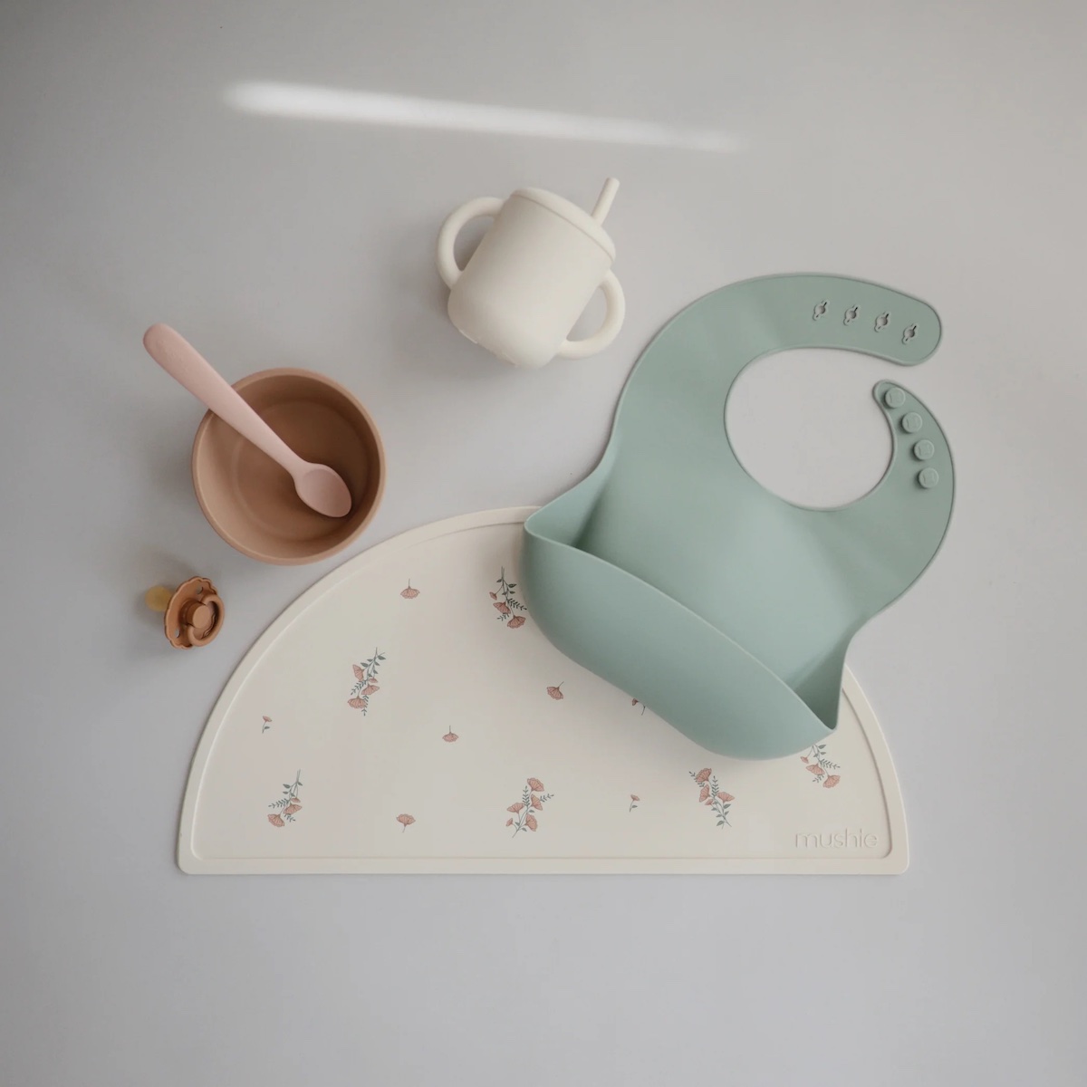 Training Cup + Straw Mushie shifting sand