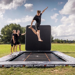 Trampolin 5x5 FlatGround SPORTS ULTIM PRO BOUNCER + AeroWall Berg