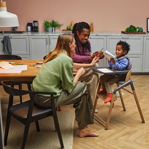 Trona Giraffe Bugaboo warmes Holz grau