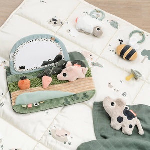 Tummy time sensory mirror Tiny farm Done by deer Colour mix