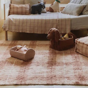 Waschbarer Teppich 90x120cm TARTAN Wouf wouf Lorena Canals rose