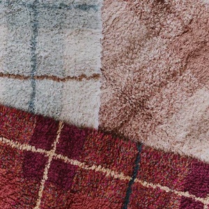 Waschbarer Teppich 90x120cm TARTAN Wouf wouf Lorena Canals rose