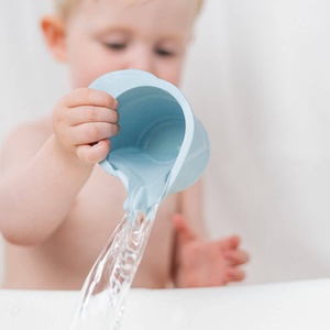 Wasser spielen & stapeln Tassen 3 Stück Elphee Farbe mischen Done by Deer