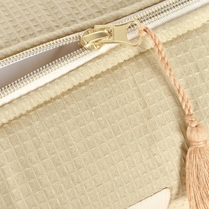 Wasserdichte Wickeltasche GALA 35x27x14cm Nobodinoz Green Tea