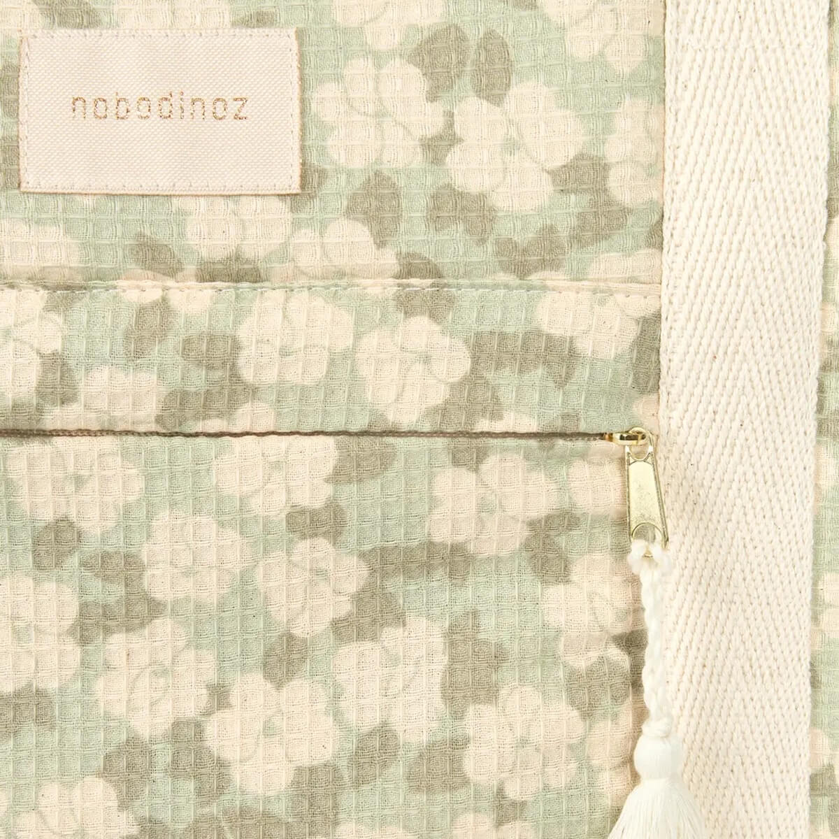 Wasserdichte Wickeltasche OPERA 46x29x20cm Nobodinoz Green Sakura