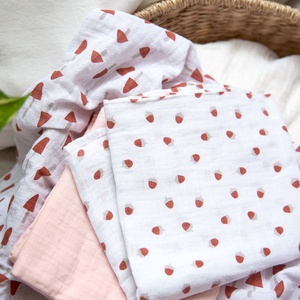 Wickel- und Spucktuch L Little Forest puderrosa 85 x 85 Laessig