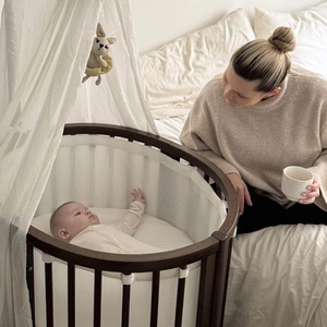 Wiege-Bett Mini SLEEPI V3 Stokke warm brown