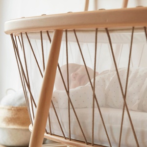 Wiege KUMI Kordel Haselnuss Charlie Crane Schaumstoffmatratze