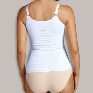 XL Carriwell Still- und Shapewear-Top Weiß