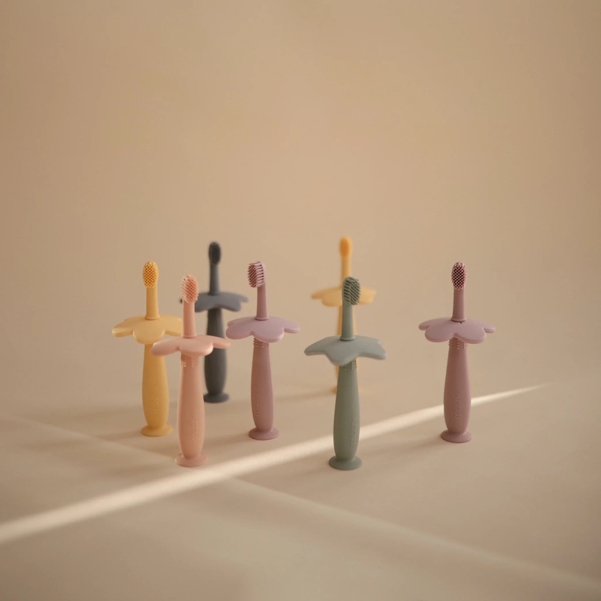 Zahnbürste Blume Mushie Blush  